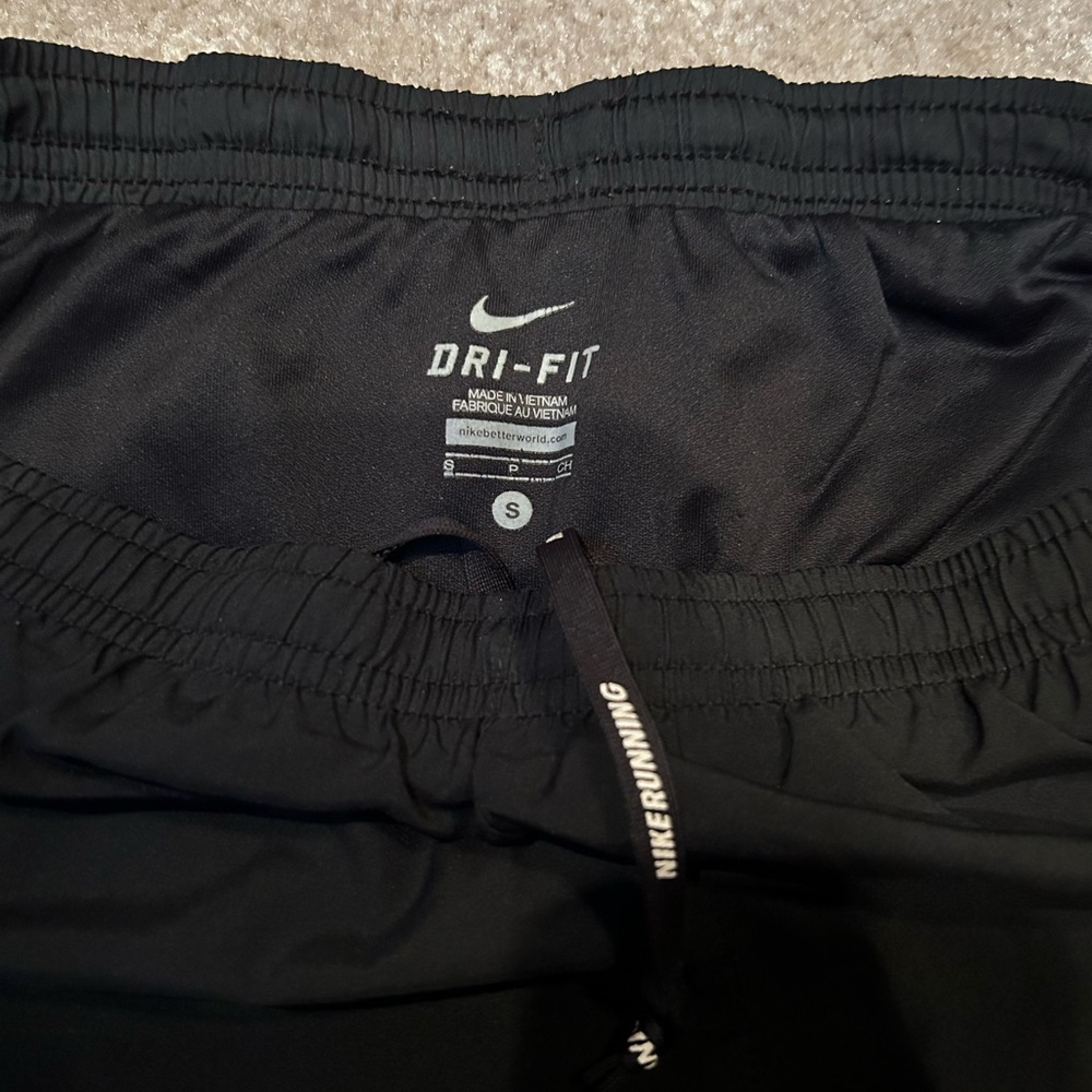 Women’s Nike Tempo Running Shorts Size Small
Black with white and grey - Picture 3 of 3